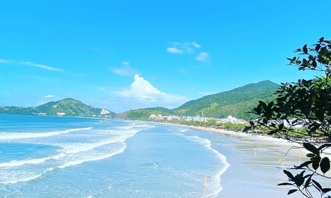 Tabatinga Casa | Casa Espaçosa com 2 Dormitório, Mobiliada, Cozinha Completa a 700 mts da Praia