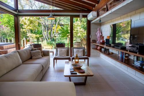 Guaeca Casa | Casa Espetacular com Jacuzzi Churrasqueira e WIFI