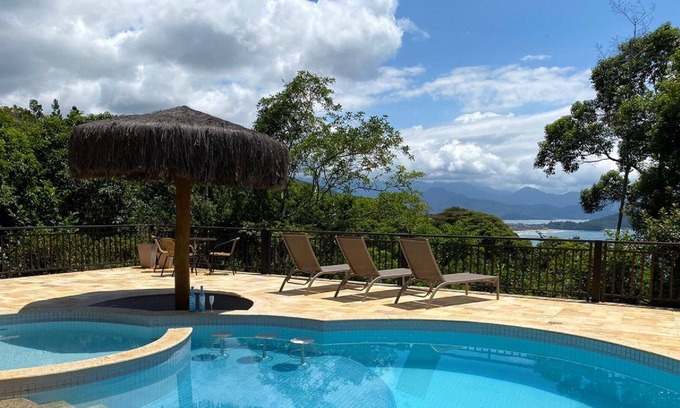 Silop Casa | Casa Exclusiva com Vista Espetacular nas Toninhas