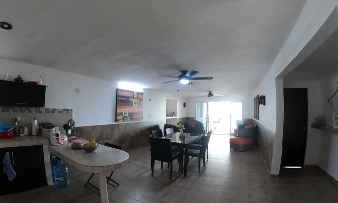 Chicxulub Puerto Casa | Casa familiar en la orilla del mar en Chicxulub Km 11.5 a solo 1 km del Oxxo.