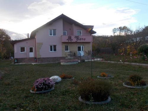 Comanesti Casa | Casa Floro
