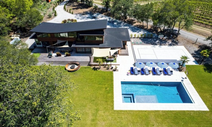 Geyserville Casa | Casa Gaga, Premier Estate- Pool & Hot tub, Pickle & Bocce Ball, Basketball court