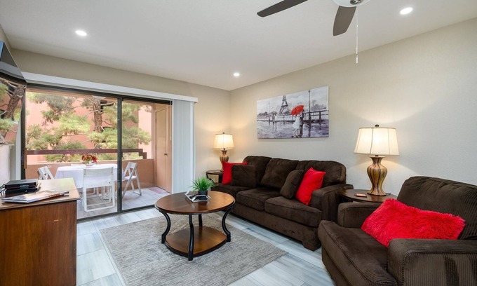 Paradise Valley Village Condominio | CASA GIGI-Anasazi Village-Third Floor quiet cozy condo