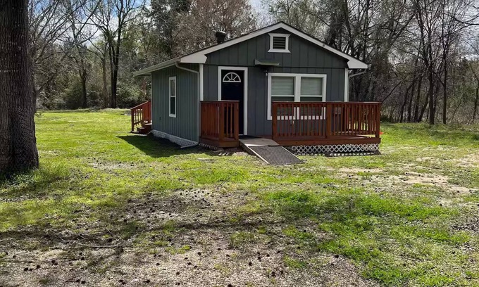 Livingston Cabaña | Casa Hornitos/Beautiful Cottage 8 min from lake