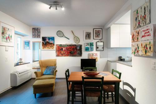 Bissone Apartamento | Casa In Contrada by Quokka 360 - Village life and lake