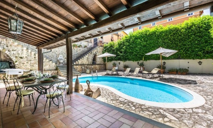 Castelnuovo di Farfa Casa | Casa Indipendente piu un Appartamento Piano Terra con Piscina