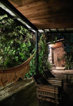 Cavalcante Casa | Casa jardim com ofurô - Chapada dos veadeiros