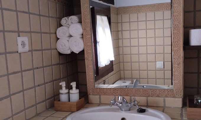 Genalguacil Apartamento | Casa Jarillo-Charming 1 bedroom in Genal Mountains