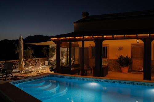 Salobrena Chalet De Esquí | Casa Julia Costa Tropical