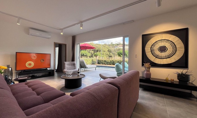 Propriano Casa | Casa Julia - Swimming pool. Well-located neighborhood.
