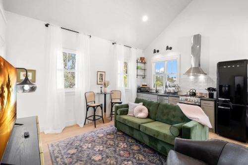 Historic Ybor Apartamento | Casa Julieta - Stunning Ybor Studio