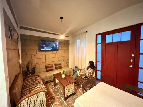 Armadillo de los Infante Casa | Casa Junípero