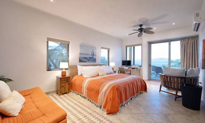 El Sargento Casa | Casa Kalalita – 5 BDR Oceanfront Retreat in El Sargento with Casita