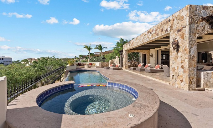 San Jose del Cabo Villa | Casa Kay: Luxury & Ocean Views Golf nearby at Puerto Los Cabos. Promos available