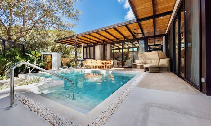 Playa Grande Villa | Casa LA | Luxury 4BR Villa | Steps to Beach, Restaurants & Shops