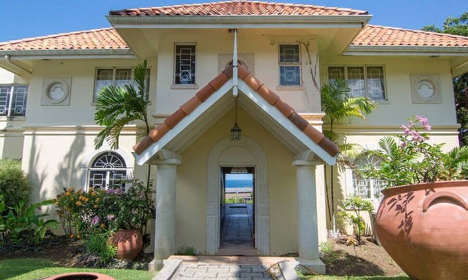 Black Rock Villa | Casa La Mancha - your own private villa with infinity-edge swimming pool