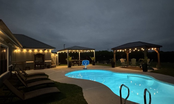 Rio Hondo Casa | Casa Las Tortugas - 3bd home w/ Pool - Arroyo City
