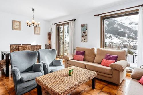 Sallent de Gallego Casa | Casa Maite by Cardi Suit
