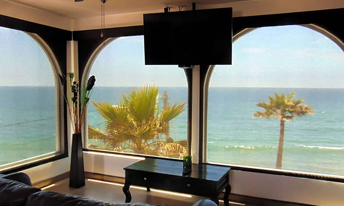 Playas de Rosarito Villa | Casa Mar Verde - Jacuzzi y piscina - Penthouse frente al mar