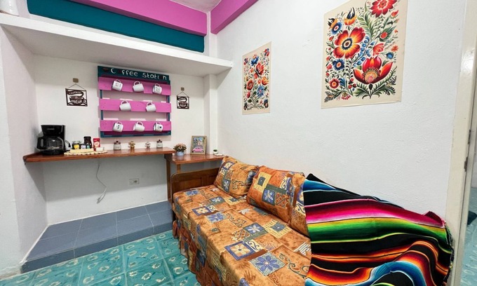 Colonia Independencia Apartamento | Casa Margarita -Mexican Warmth Await!