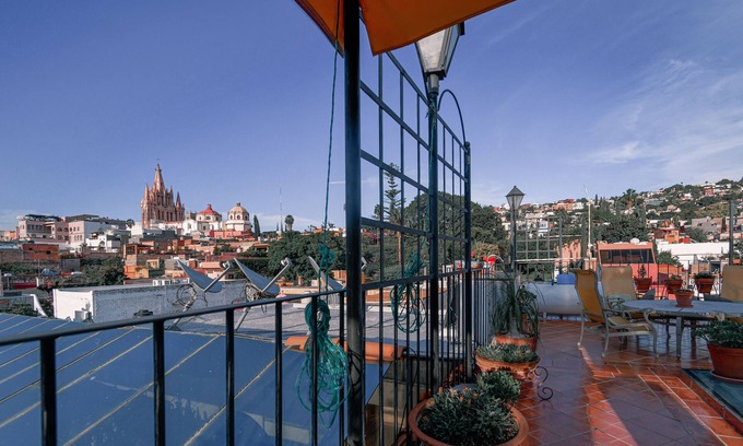 Zona Centro Cama Y Desayuno | Casa Maricela B&B