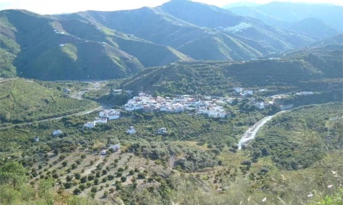 Cutar Cabaña | CASA MARUJA WIFI FIBRA 300 MB & JACUZZI A 2 KM DE BENAMARGOSA.