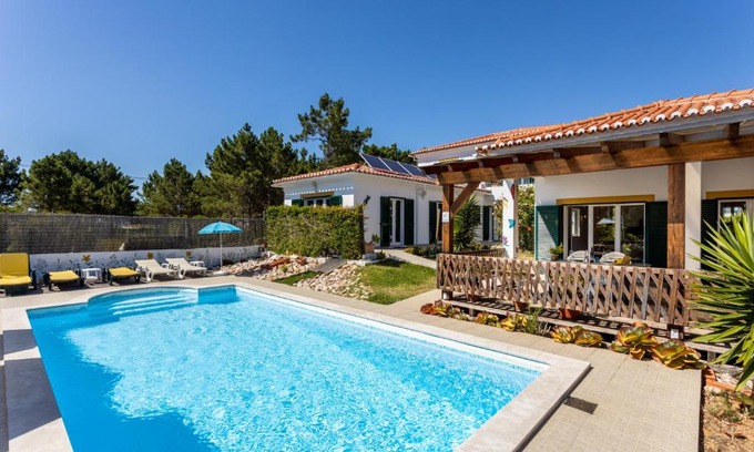 Aljezur Villa | Casa May - Spacious family home with great outdoors!