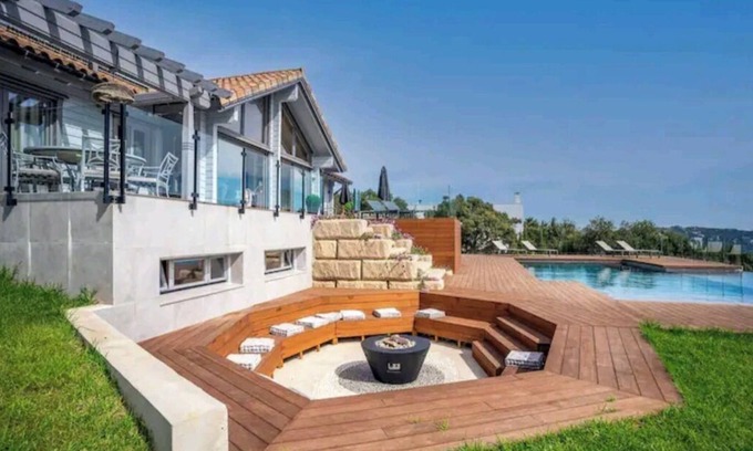 Tarifa Villa | CASA MICHEAL TARIFA . En la Reserva Natural . Villa de Lujo con Vistas a África.