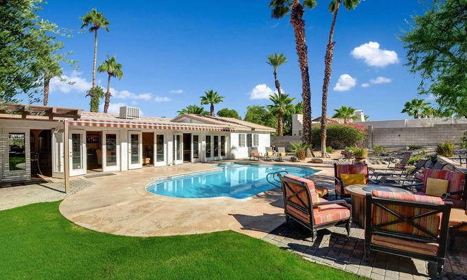 Magnesia Falls Cove Casa | Casa Mirage Resort Pool and Spa