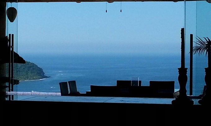 Ixtapa - Zihuatanejo Villa | CASA MONARCA. Playa La Ropa, Zihuatanejo, Gro. México