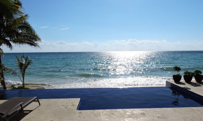 Playacar Fase I Casa | Casa Moskito, hermosa villa frente al mar, 150 Mbps