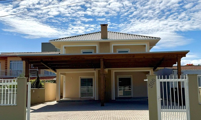 Palhoca Casa | Casa na praia c WiFi e churrasqueira em Palhoça/SC