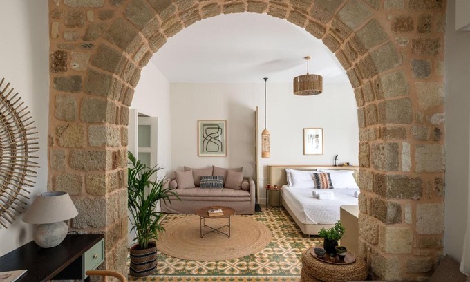 Rhodes Hotel | Casa Natura