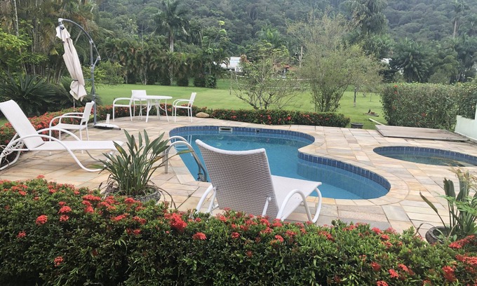 Jardim California Casa | Casa no Condomínio Costa Verde Tabatinga