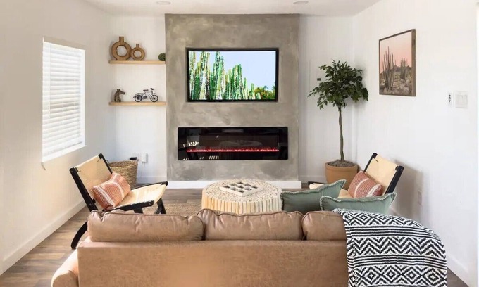 Fredericksburg Casa | 'Casa Nopal' 2BR/2BA Secluded Home in Hill Country, Pet Friendly, Sleeps 6