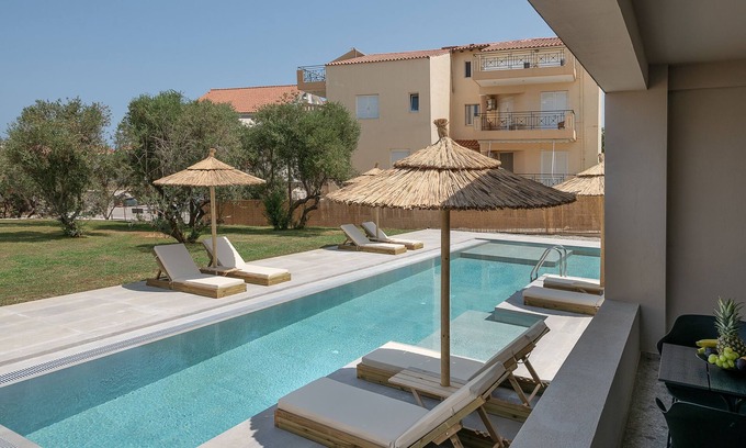 Agia Marina Cama Y Desayuno | Casa Nostos