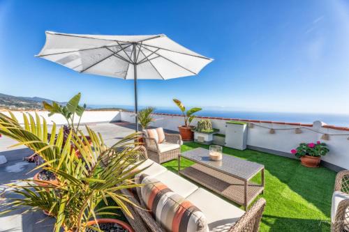 El Granel Apartamento | Casa Onelia, 2 bedroom modern oasis, good location