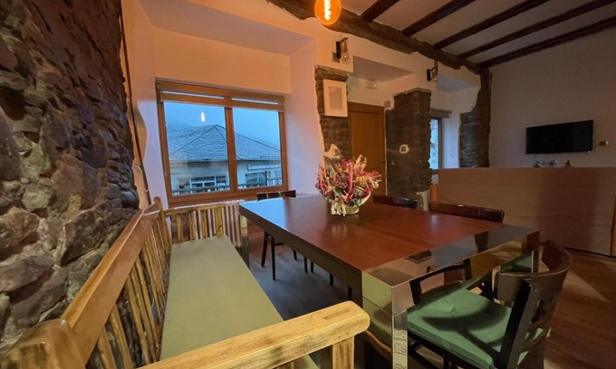 Caboalles de Abajo Chalet De Esquí | Casa Osu Pardo VuT