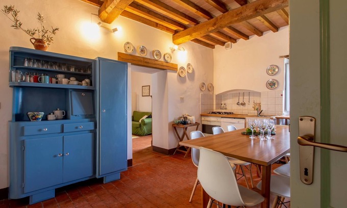 Paciano Apartamento | Casa Paciano, near town, apartments with pool, Ciliegio
