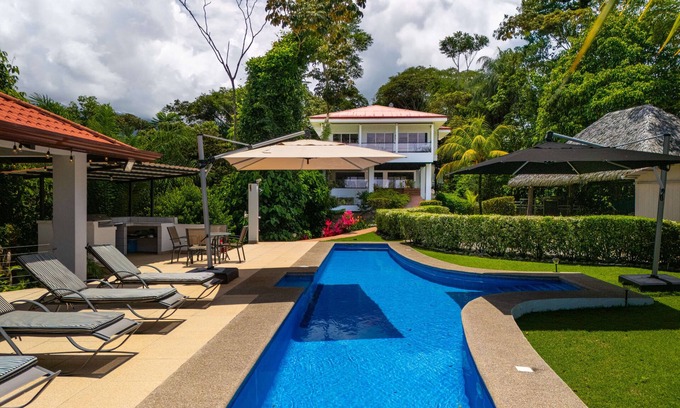 Ciudad Cortes Casa | Casa Palma Ojochal-gated property and very private-Ocean views-Perfect location