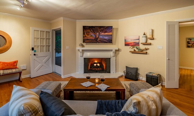 Montecito Apartamento | Casa Palmas North - Cozy Montecito Beach house