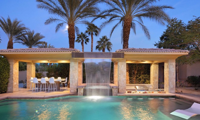 Bermuda Dunes Cabaña | Casa Palmera by Avantstay Entertainer's Oasis w/ Guesthouse
