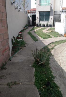 Tlajomulco de Zuniga Apartamento | Casa para 4 personas equipada y amueblada con cochera en fraccionamiento Av López Mateos en Tlajomulco de Zúñiga Jalisco
