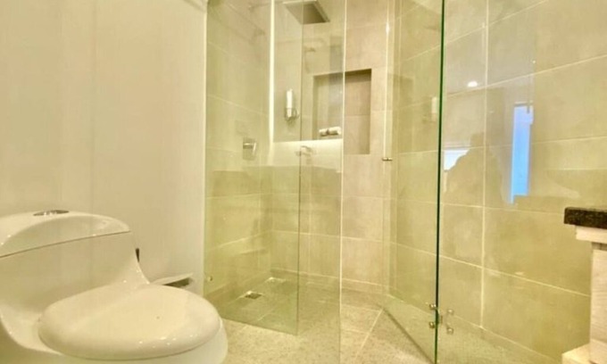 Laureles - Estadio Apartamento | Casa Patio 101 Elegante apto 3 hab. con jacuzzi