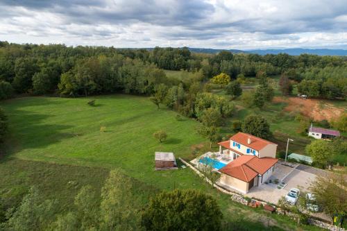 Zupanici Casa | Casa Piano in a calm village enveloped by nature