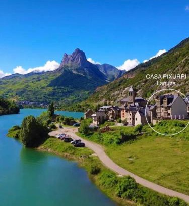 Lanuza Apartamento | CASA PIXURRI en Lanuza compuesta de 5 apartamentos turísticos en casona pirenaica, a 10 minutos de las ESTACIONES de ESQUÍ de FORMIGAL-PANTICOSA