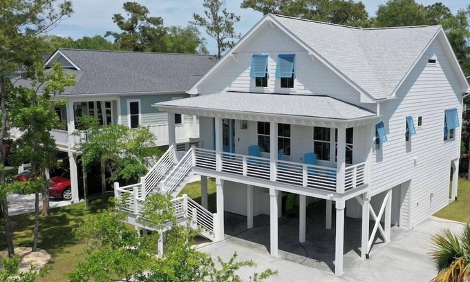 Tranquil Harbour Casa | Casa Playa: A Luxury Oak Island Retreat