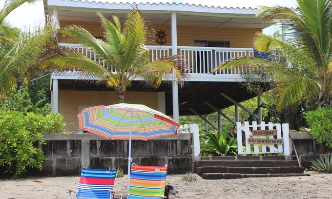 San Diego Casa | Casa Playa San Diego. Delante de la casa se encuentra una de las mejores olas de Nic.