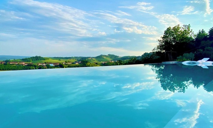 San Martino Alfieri Casa | Casa Profumi di Barbera 8: Infinity Pool, 4 Luxurious Bedrooms & Historic Charm