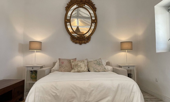 New Golden Mile Cabaña | Casa Rústica en Marbella, ubicación inmejorable!